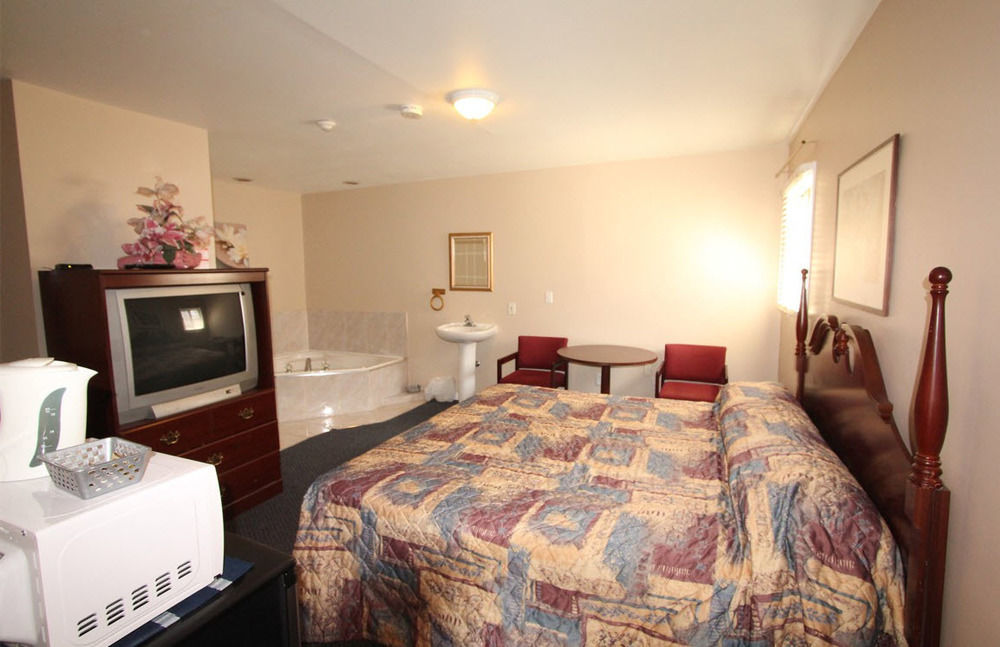 קובורג Lotus Motel מראה חיצוני תמונה